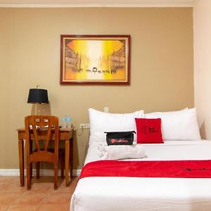 Reddoorz @ Downtown Tacloban
